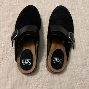Sofft Women's Black Mules with Buckle
